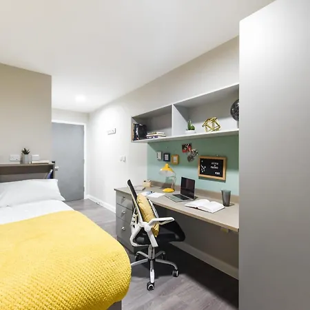 Inviting Modern Private Ensuite Rooms At St Davids Student Accommodation For Students Only Swansea Exterior foto